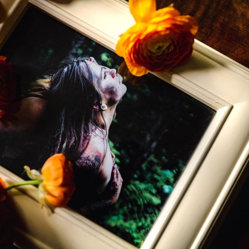 Croire - Photographie imprimée encadrée – Image 2