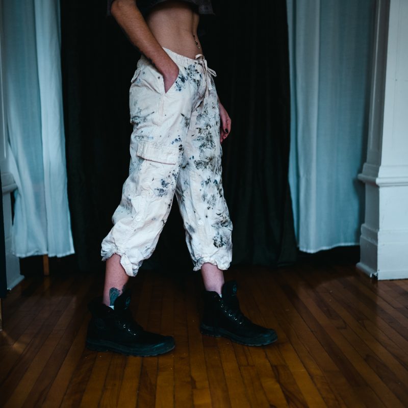 Pantalon capri «Imprimé de roses» – Image 3