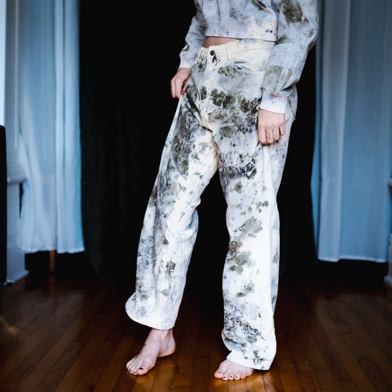 Jeans «Érable Noir et Roses» – Image 5