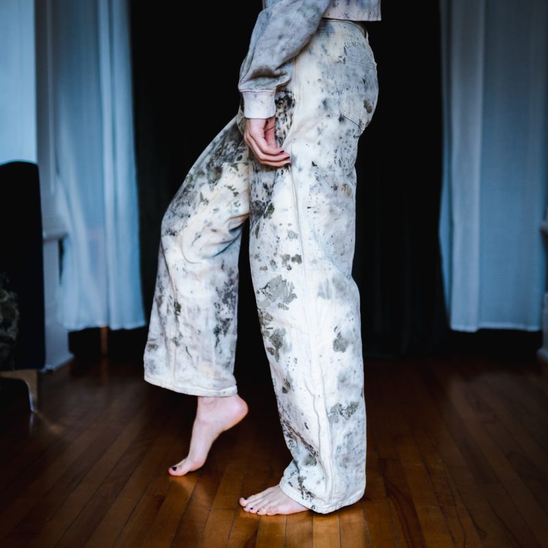 Jeans «Érable Noir et Roses» – Image 4